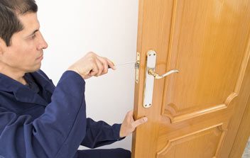 Locksmith Master Shop Atlanta, GA 404-479-7523 Locksmith Master Shop Atlanta, GA 404-479-7523